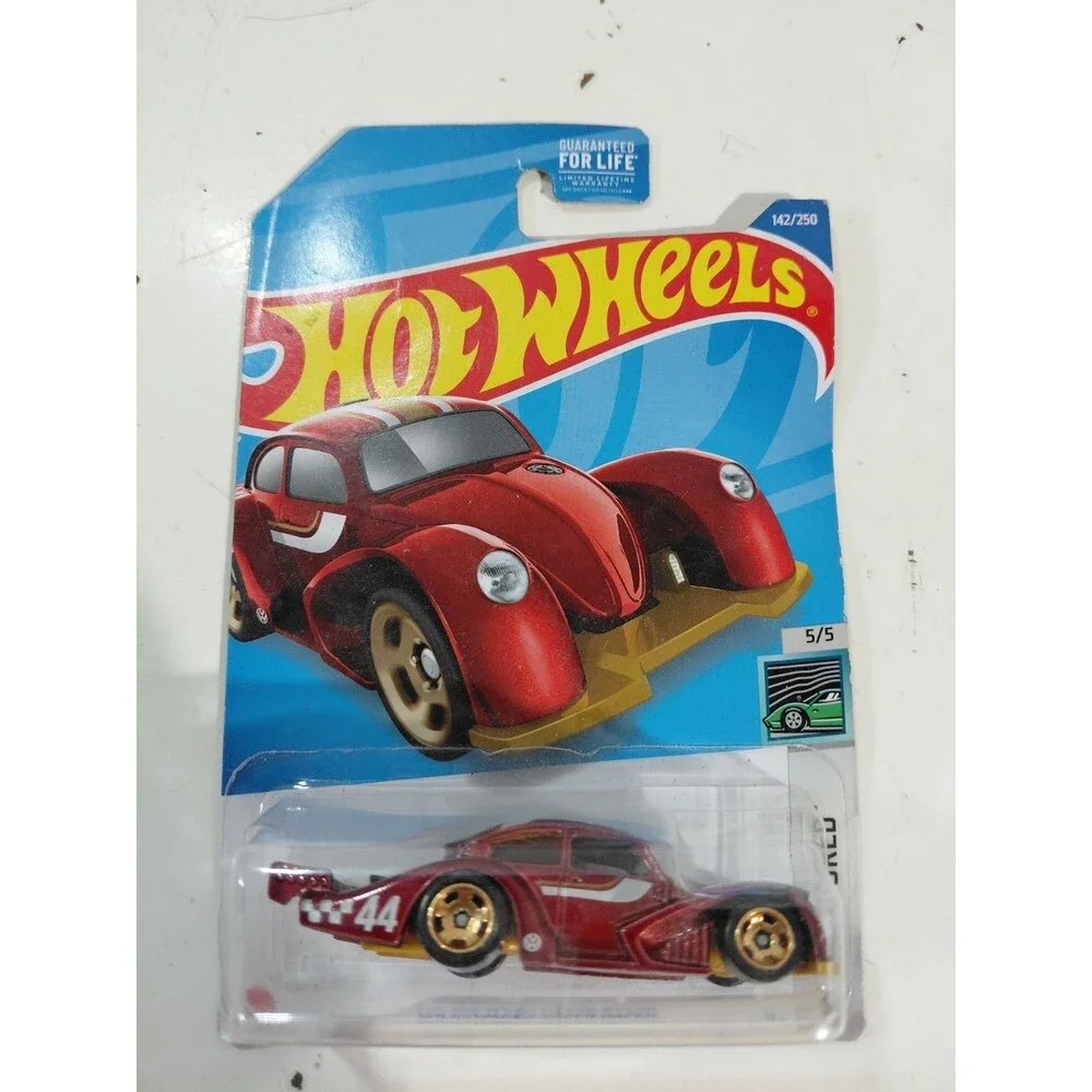 NIP Hot Wheels Contoured 1:64 Die Cast Volkswagen Beetle Kafer Racer